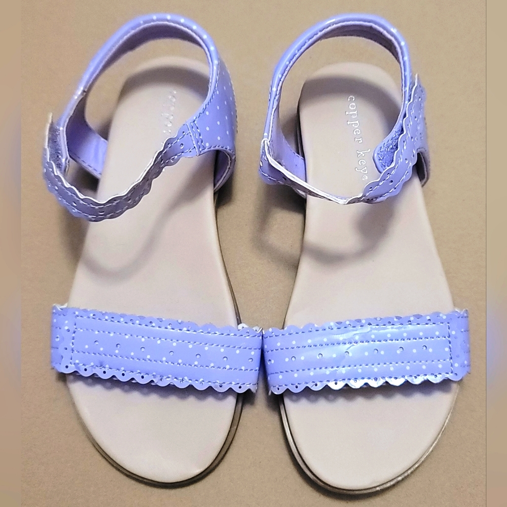 New Without Tags - Lavendar Girl Sandles